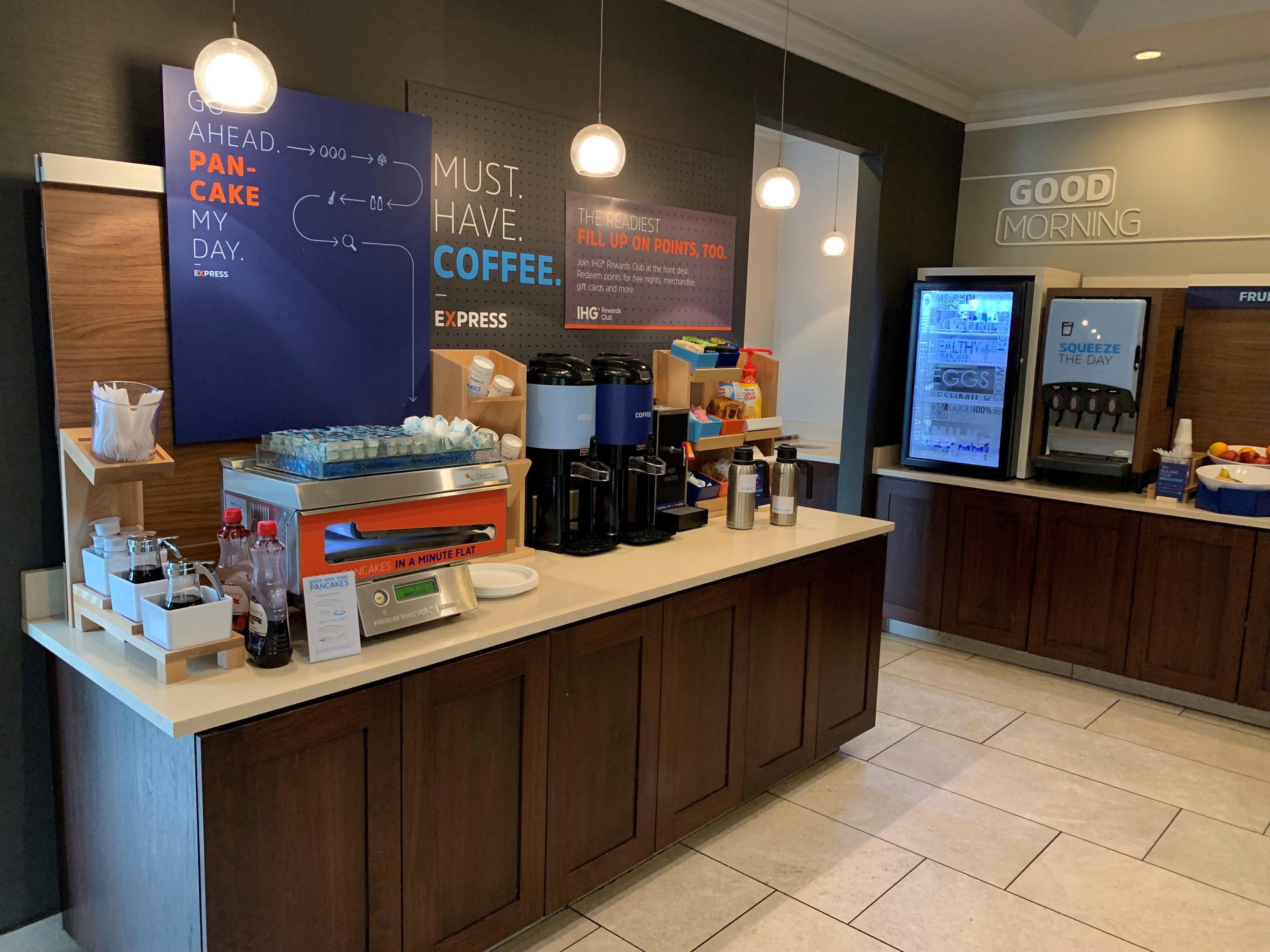 Holiday Inn Express Hotel & Suites St. Louis West-O'Fallon By Ihg Экстерьер фото