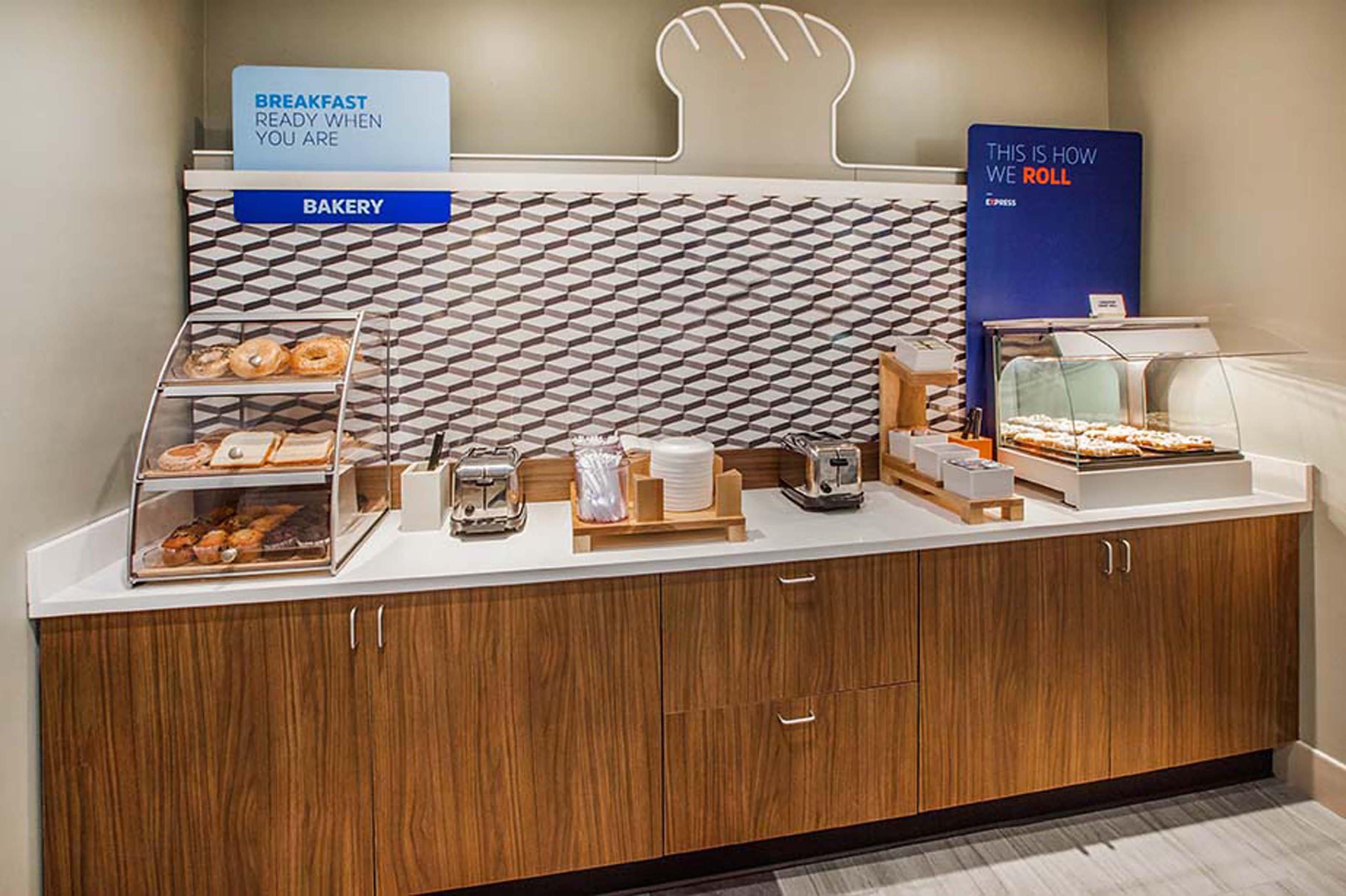 Holiday Inn Express Hotel & Suites St. Louis West-O'Fallon By Ihg Экстерьер фото