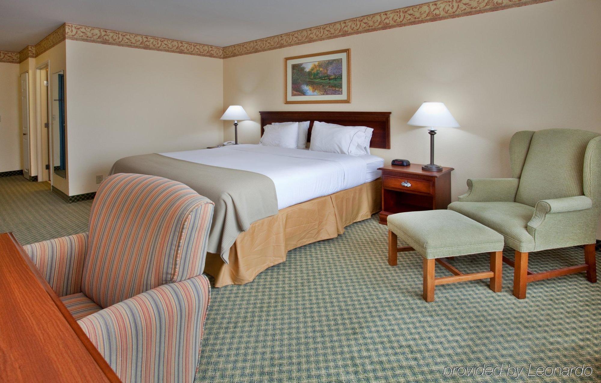 Holiday Inn Express Hotel & Suites St. Louis West-O'Fallon By Ihg Номер фото